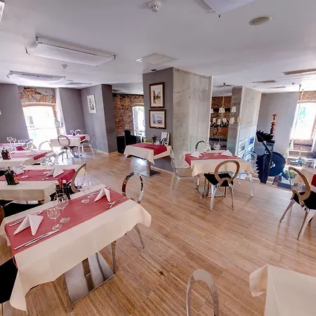 Sarroglia Hotel 4*