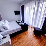 Hotel Sarroglia 4*