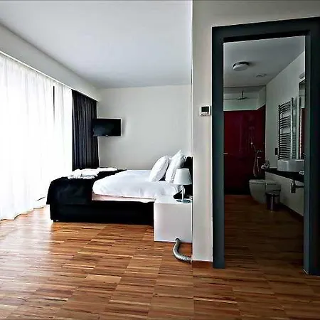 Hotel Sarroglia