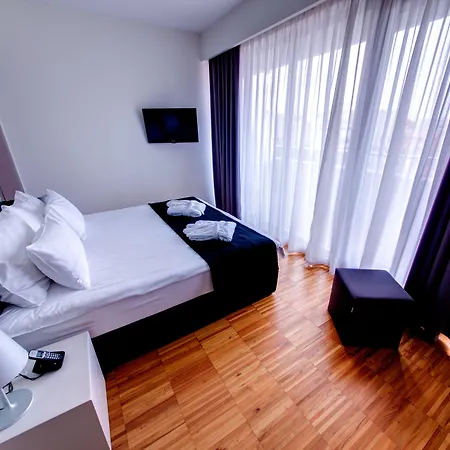 Hotel Sarroglia 4*