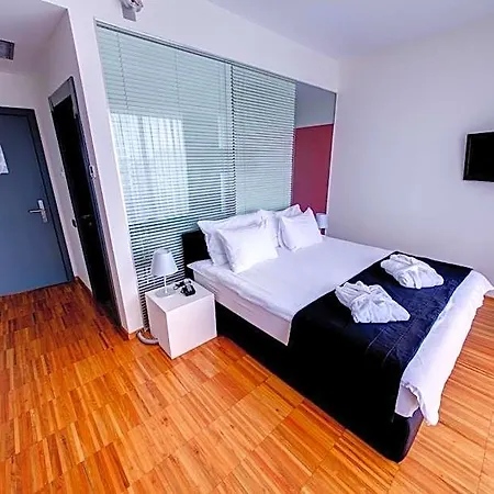 Hotel Sarroglia