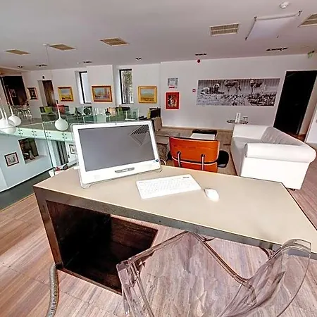 Hotel Sarroglia