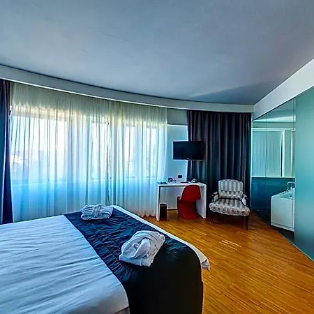 Hotel Sarroglia 4*