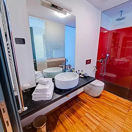 Sarroglia 4* Bucharest