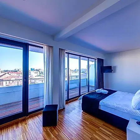 Hotel Sarroglia 4*