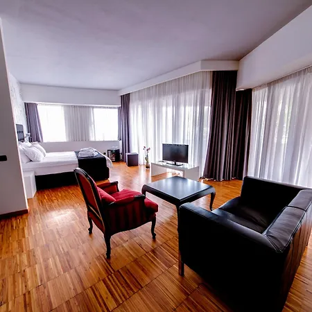 Sarroglia Ξενοδοχείο 4*