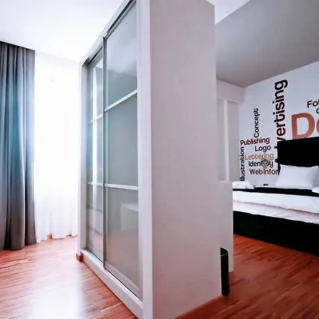 Ξενοδοχείο Sarroglia 4*