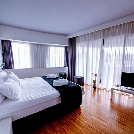 Sarroglia 4*